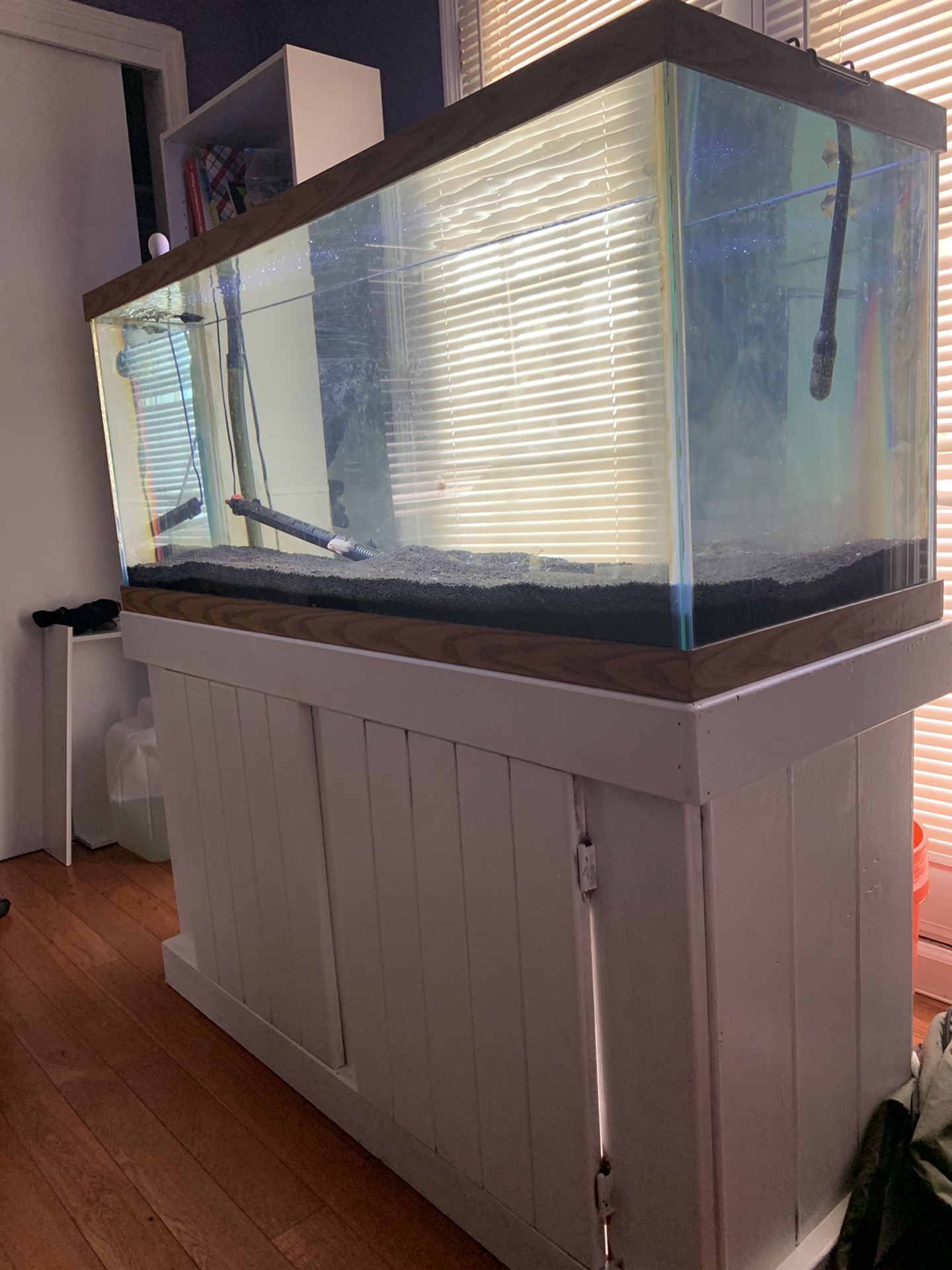 75 Gallon Fish Tank/Aquarium and filter 