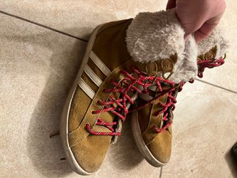 Adidas suede unique high tops with faux fur size 9