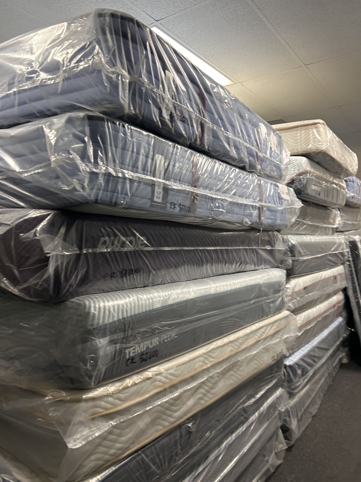 Name Brand Mattresses