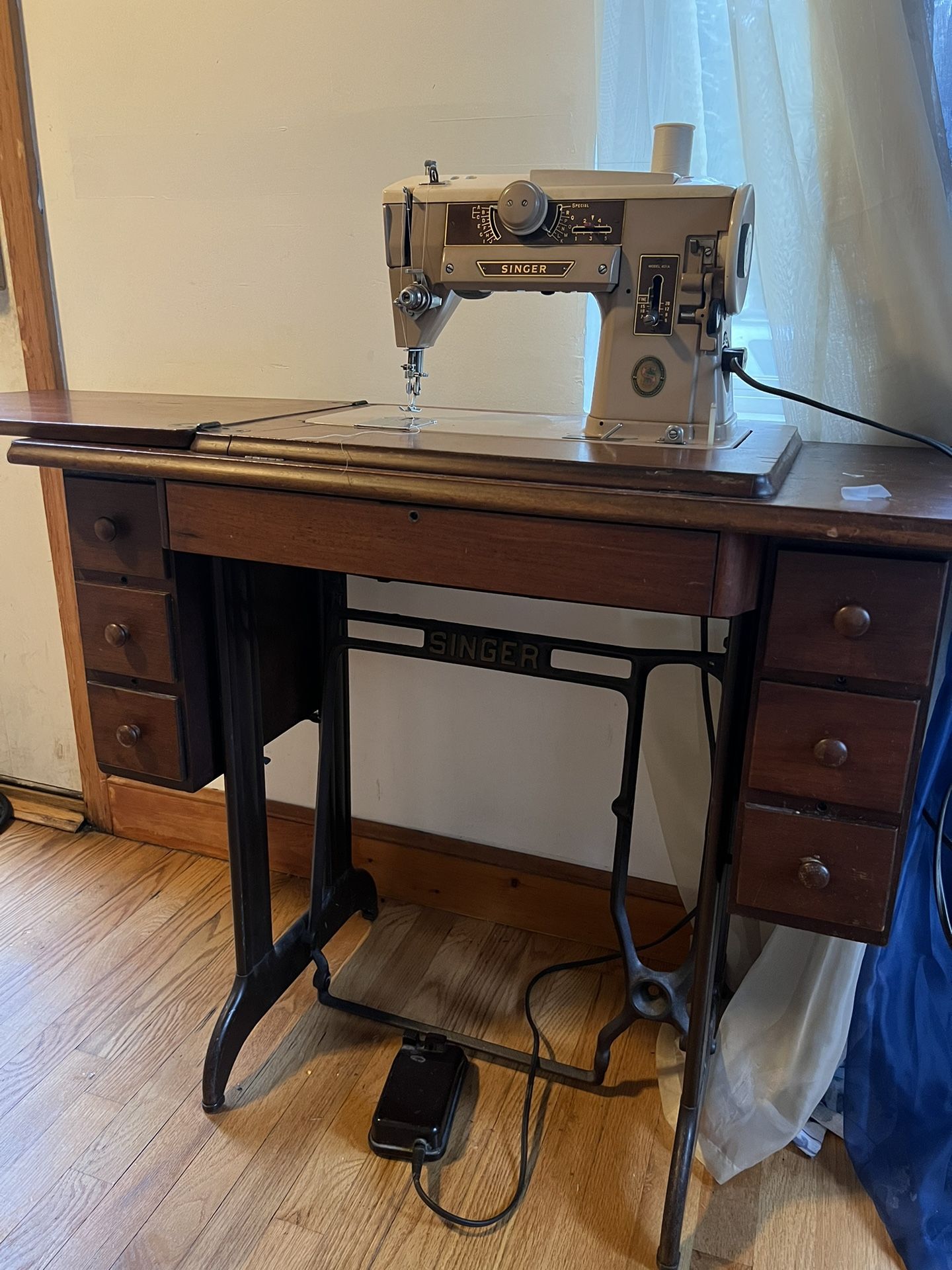 Singer For Sale Good Condition