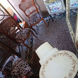 Antique Leopard Print  Home Decor Set Up  retails For Over 2700$/Asking   $700 Negotiable 