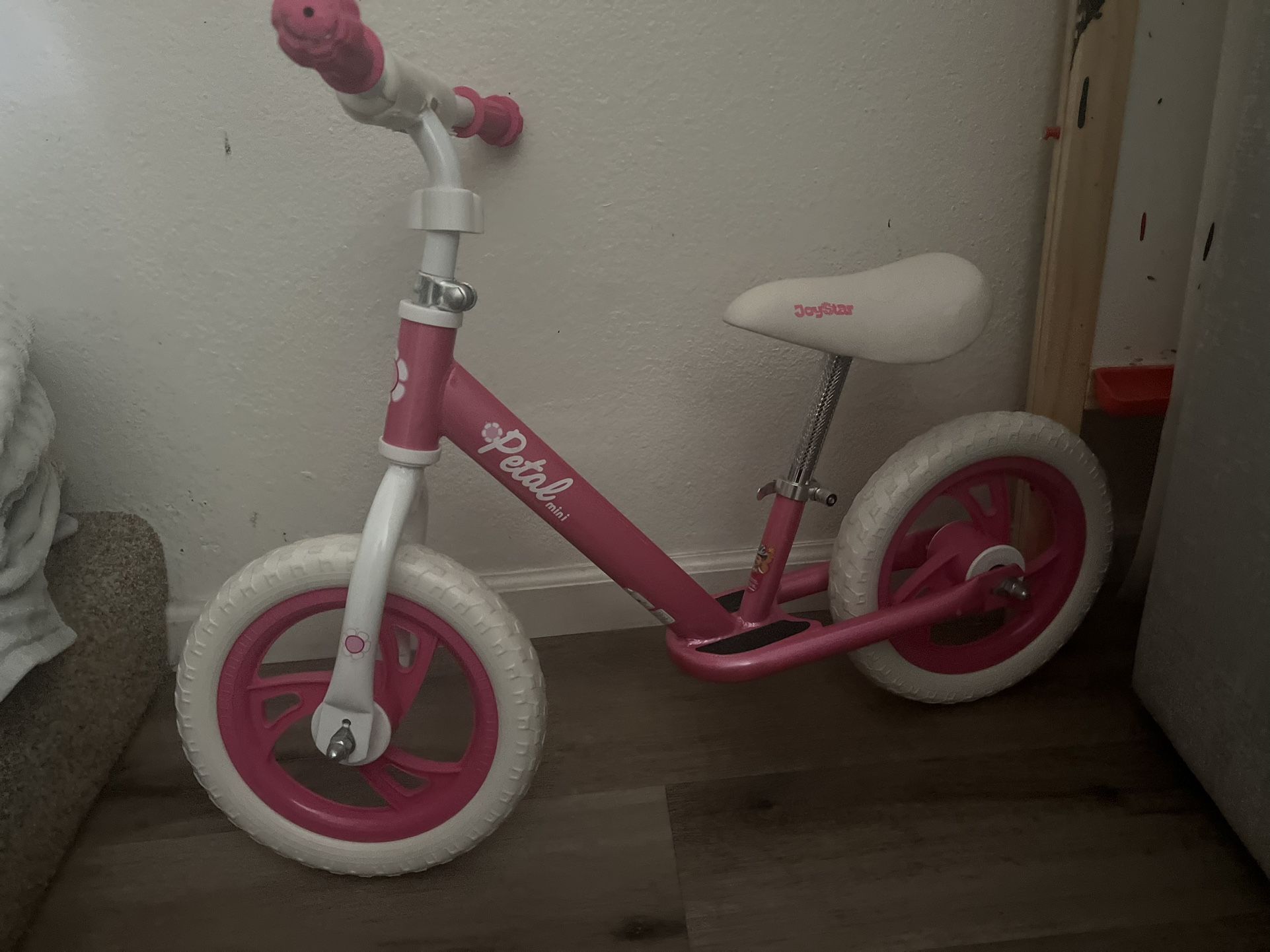 Joy star girls pink Balance Bike