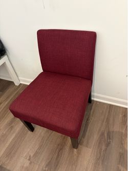 Chair, coffee table & corner table