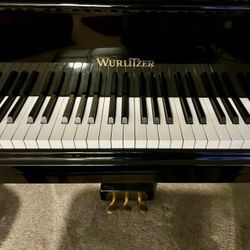 Elegant WurlitzerBaby-Grand Piano4'8-GlossyBlackFinish