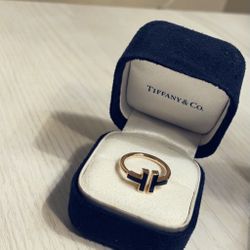 Tiffany Black Onyx Wire Ring in 18k Rose Gold