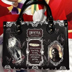 Letorria Literary Hand Bag Dracula