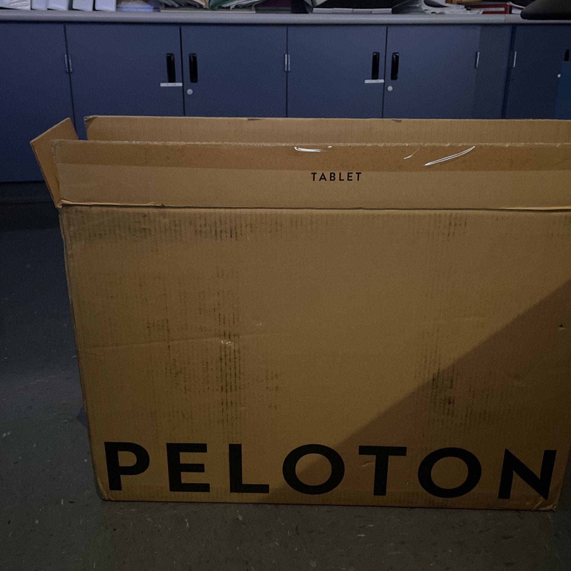 Peloton Bike + Screen Tablet 24” PLTN-TTR01