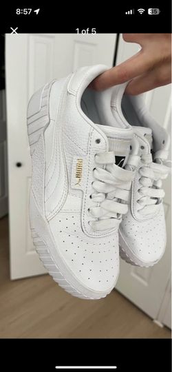Womens (6) Pumas Shoes
