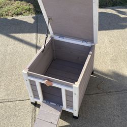 Used Clean CAT or PET HOUSE, Quality Wooden Construction 
