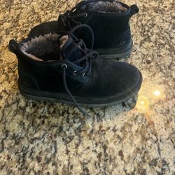 Ugg Boots Neumel  Size 7