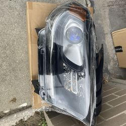 2016-2020 Dodge Durango Passenger Side Headlight 