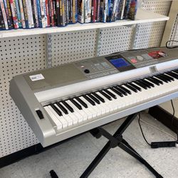 Yamaha Keyboard 🎹 $299