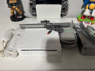 Nintendo Wii bundle - Mario Galaxy, DJ hero