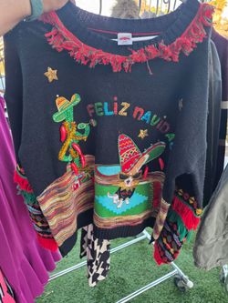 Feliz Navidad sweater size L (12-14)