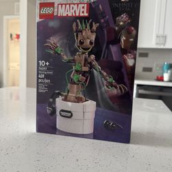 LEGO Dancing Groot