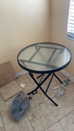 Mini outside table
