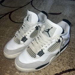 Jordan 4 