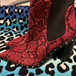Women’s Brand New Boots Size 9.5