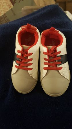 Oshkosh child's size 9