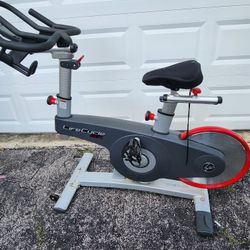 Life Fitness Lifecycle GX Group Exercise Bike with Console.   
                                             
