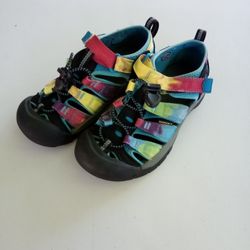 Keen Kids Size 2 Shoes