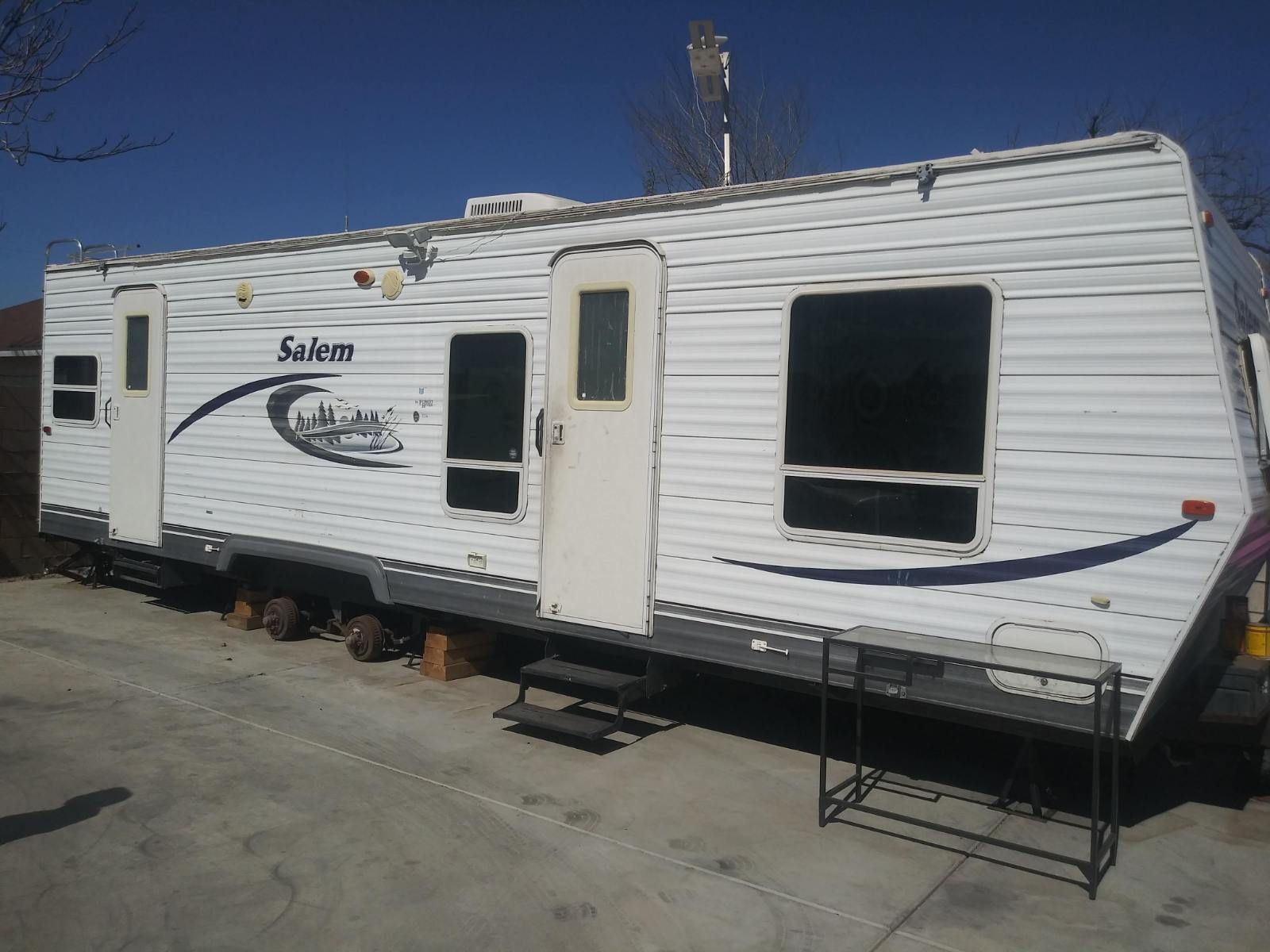  RV Trailer 