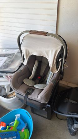 Luna car seat