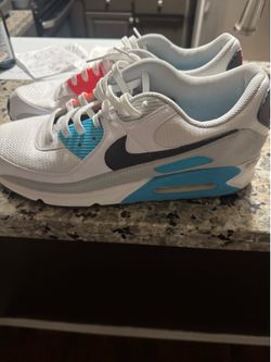 Men’s shoes size 14