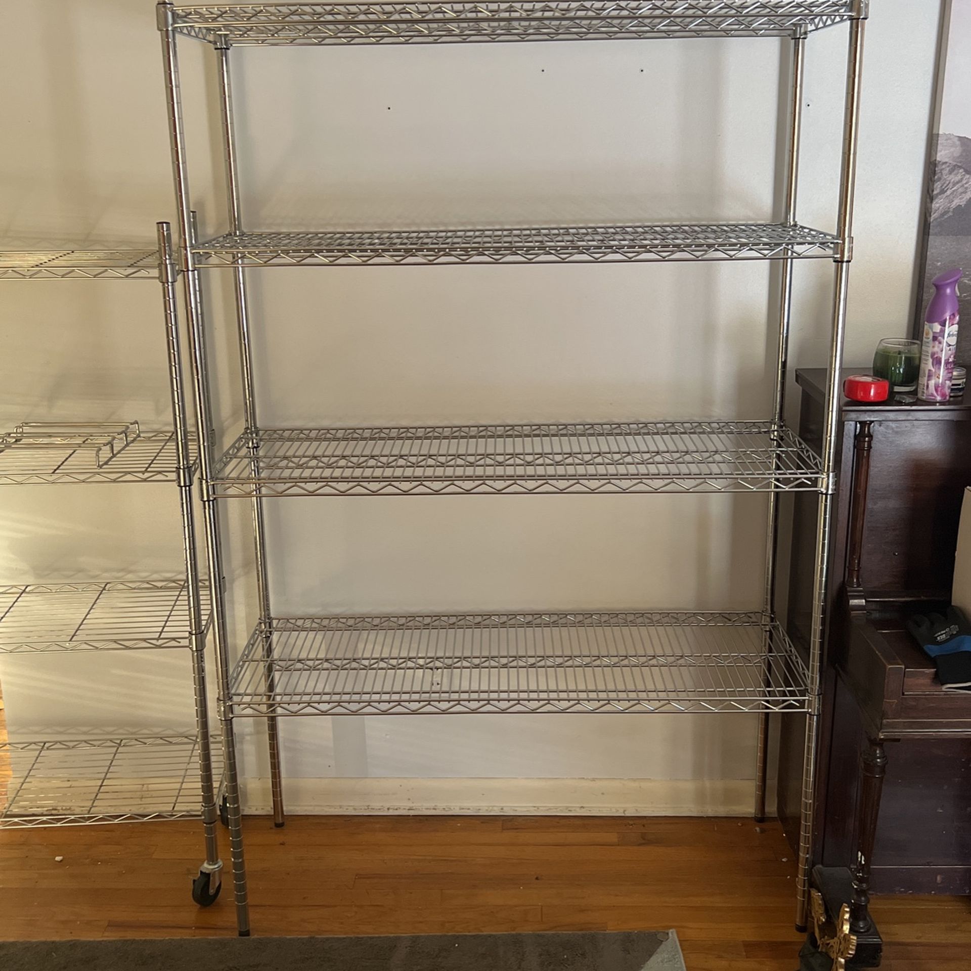 2 Wire Racks