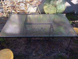 WTS: Black Wrought Iron Table and Chairs