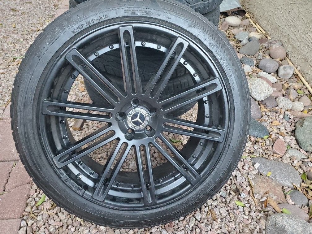 Gianelli Tropez 22" Wheels 285 40 R22 110H Tires