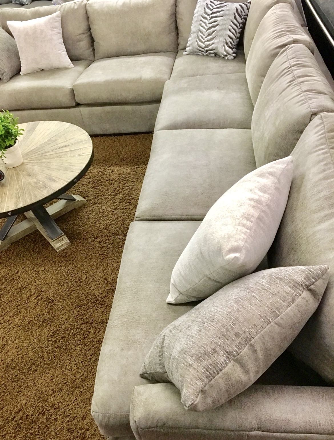 ๐บ๐ธHUGE Blowout Furniture Sale!๐บ๐ธ Brand New Oversized Gray Sectional W/ Designer Accent Pillows Included! $50 Down Takes It Home Today!