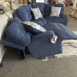 Acklen Place Navy Blue 5 Piece Power Reclining Sectional Sofa /P