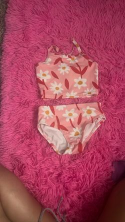 Swimsuit two pieces of flowers. Size 5