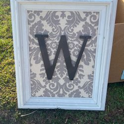 Clean Antique and  Well Kept Frame Asking $5 For It! 