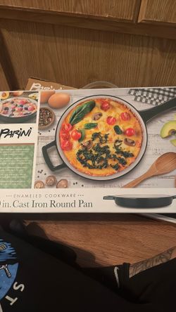 Parini 9’ cast iron round pan