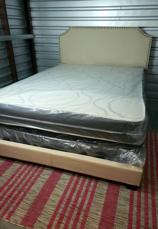 NEW QUEEN-SIZE MATTRESS AND BOX SPRING