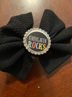 Kindergarten rocks hair bow