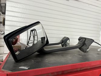 2020 Mack anthem Hood Mirror