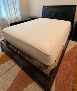 Queen Bedroom Set