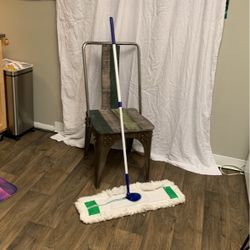 Large Floor Duster/sweeper