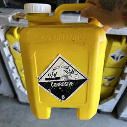 2.5 gallon chemical containers