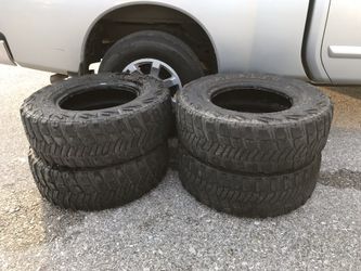 Set of 4 Good Year Wrangler Kevlar LT285/70R17 Tires