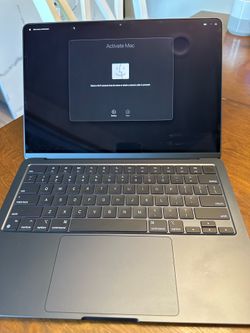 Almost New MacBook Air M2 16gb