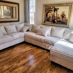 Brand New Artisan 3pc Wham Cream Corduroy XL RAF Sectional! 🔥(TAX INCLUDED)