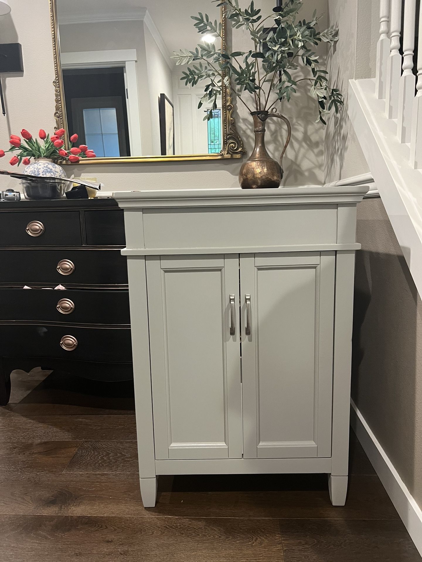 24 Inch Bathroom Vanity Taupe Greige for Sale in Gig Harbor, WA - OfferUp