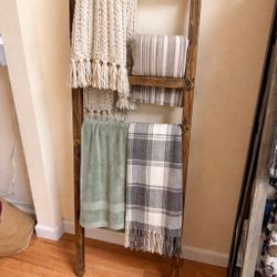 Rustic Ladder For Blankets Or Towels 