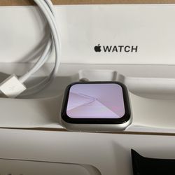 Apple SE Watch Silver 40mm