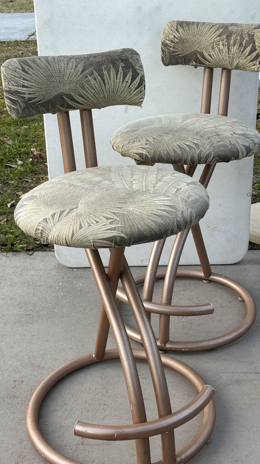 2 Retro Style Bar Stools