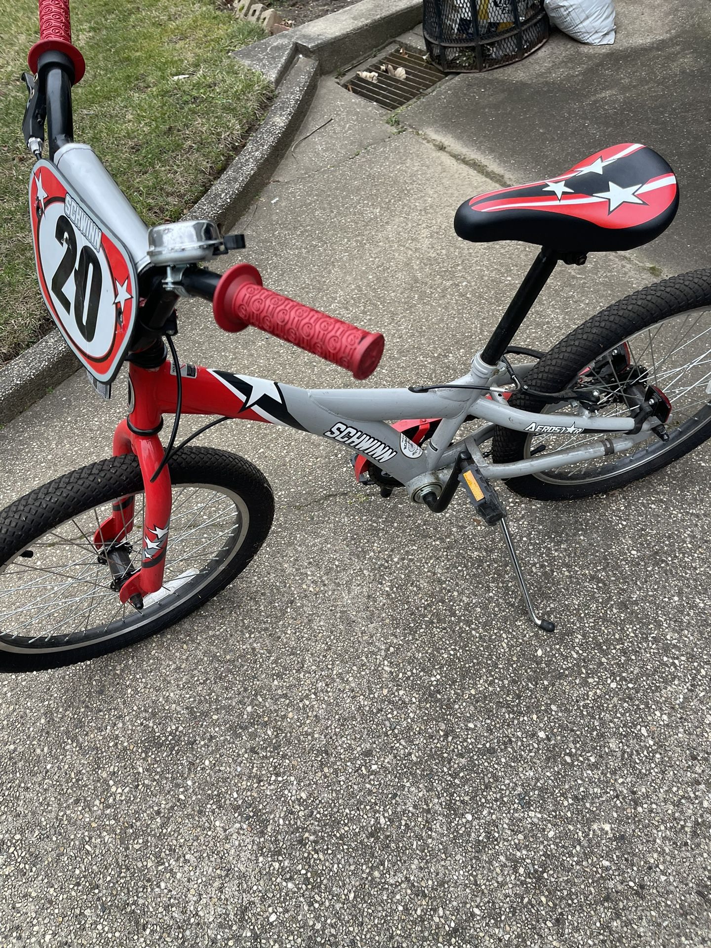 Boys genuine Schwinn Bikes 20” (2) Red And blue Rode 1x Like New